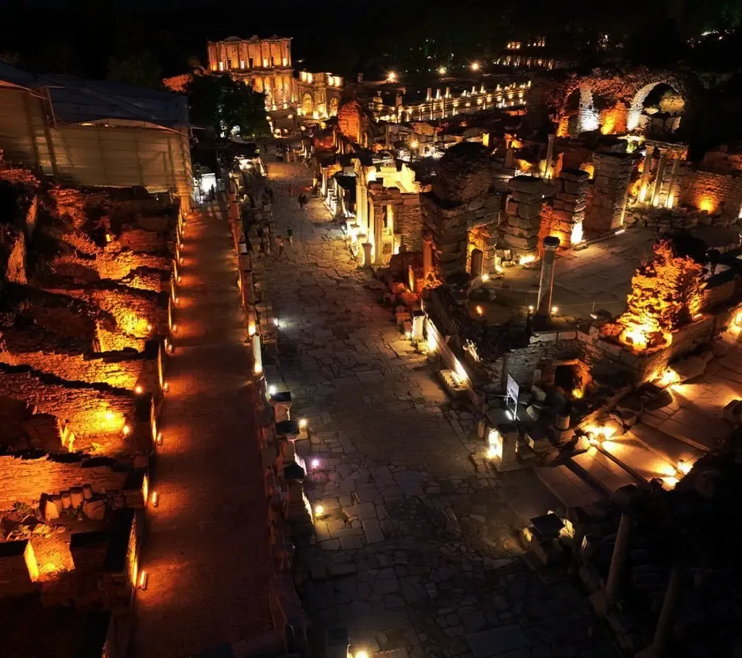 Gece Müzeciliği Antik Kent Ziyaretlerini Hareketlendirdi