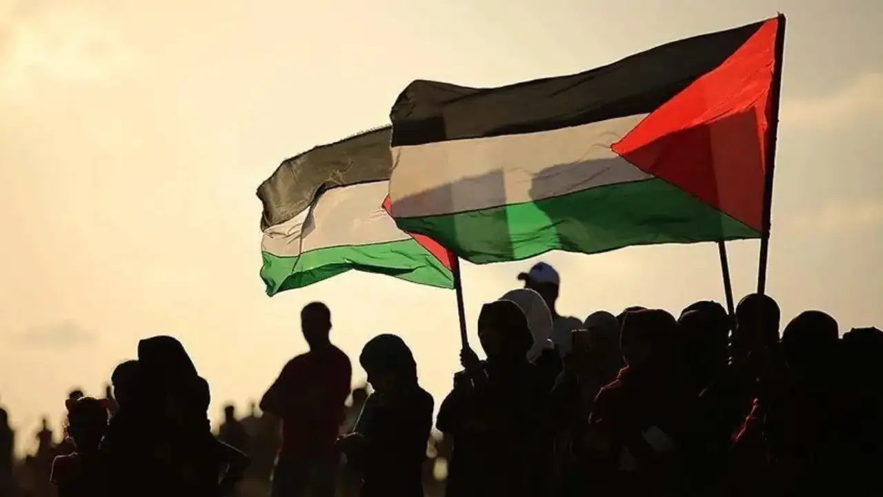 Hamas: İsrail'in Gazze'deki "çadır katliamı" ateşkes sürecini hedef alıyor