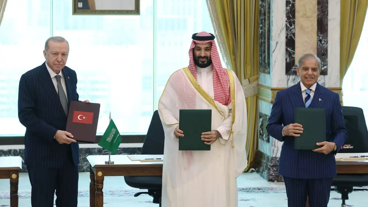 Son dakika: İslamabad ve Riyad'la üçlü anlaşma: Türkiye yeni savunma ittifakını imzaladı