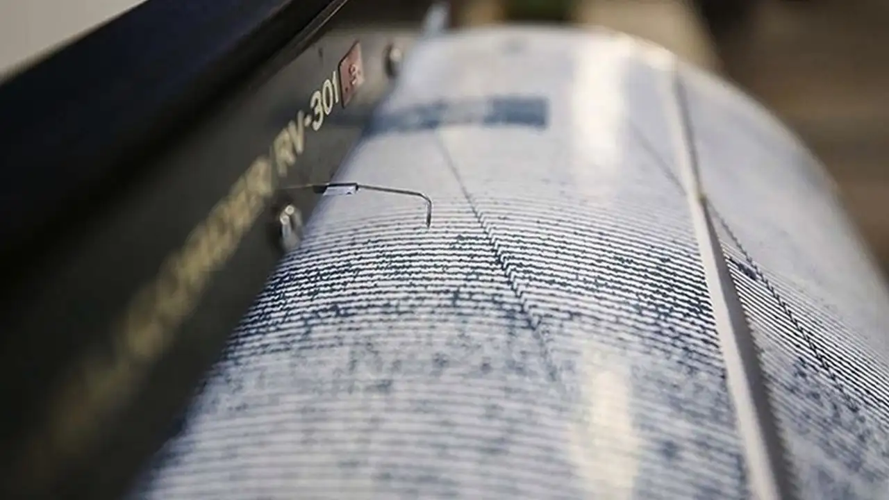 Yunanistan'da 5,3 ve 4,3 büyüklüğünde iki deprem